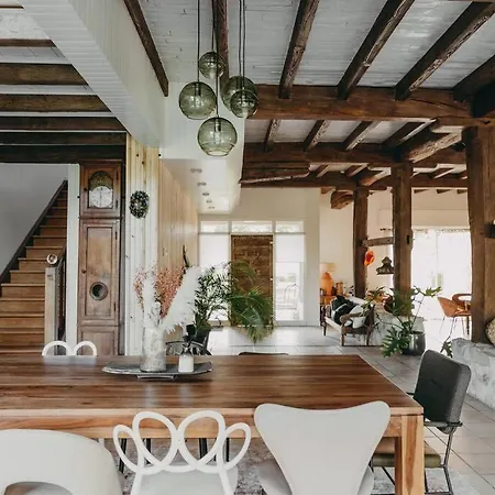 Maison De L'ouest *